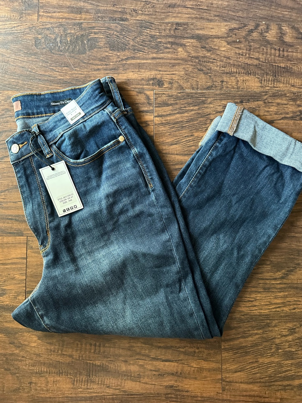 Judy Blue Dark Wash Skinny Capri Jeans